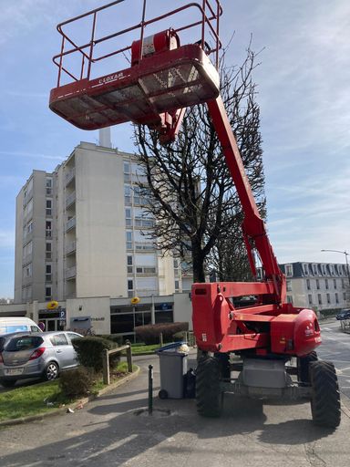 Travail sur nacelle